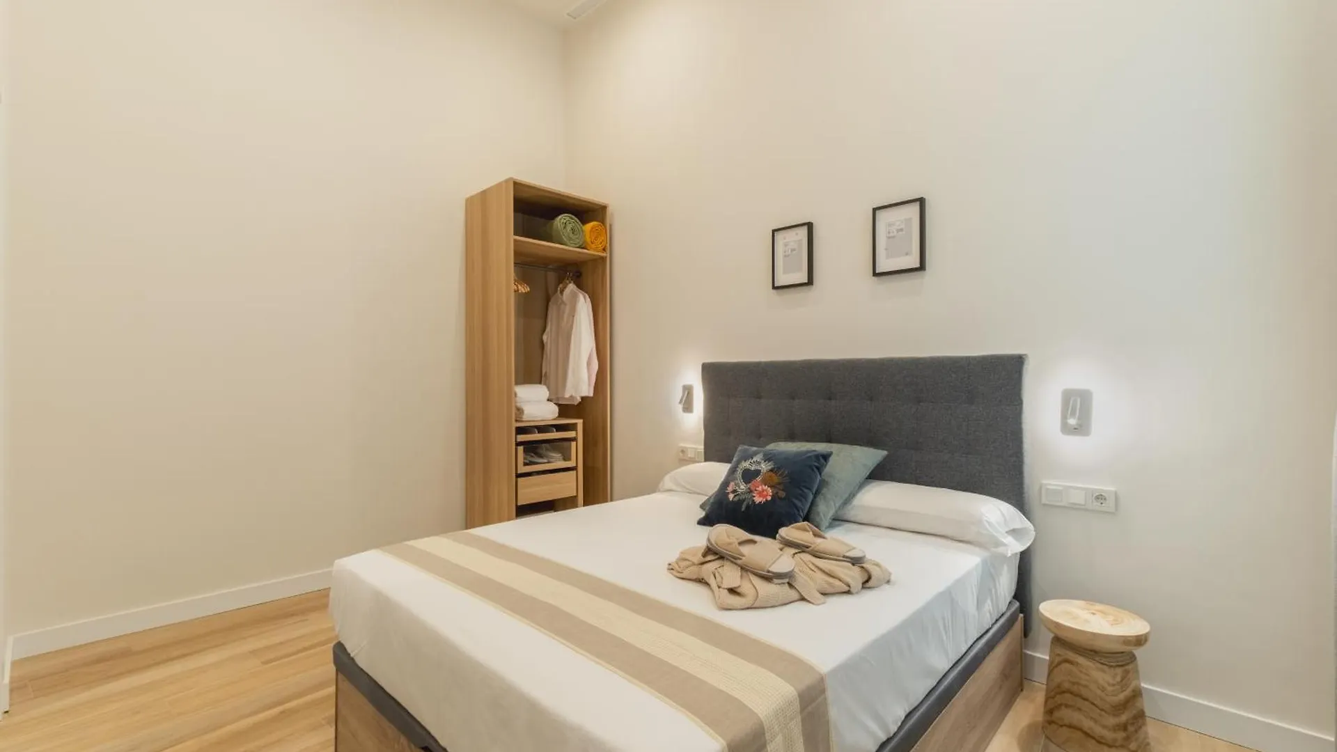 Qe Apartments Cadice 0*,  Spagna