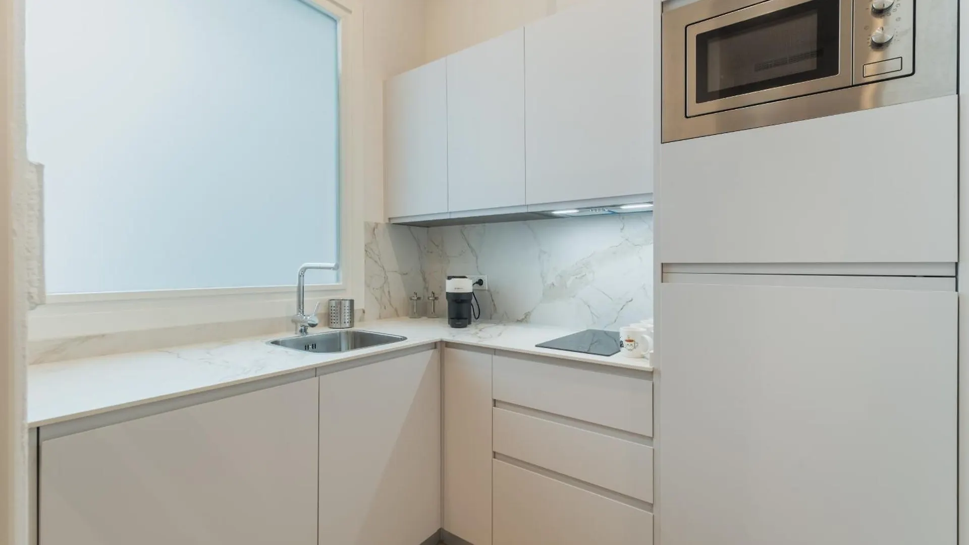 Qe Apartments Cadice 0*,
