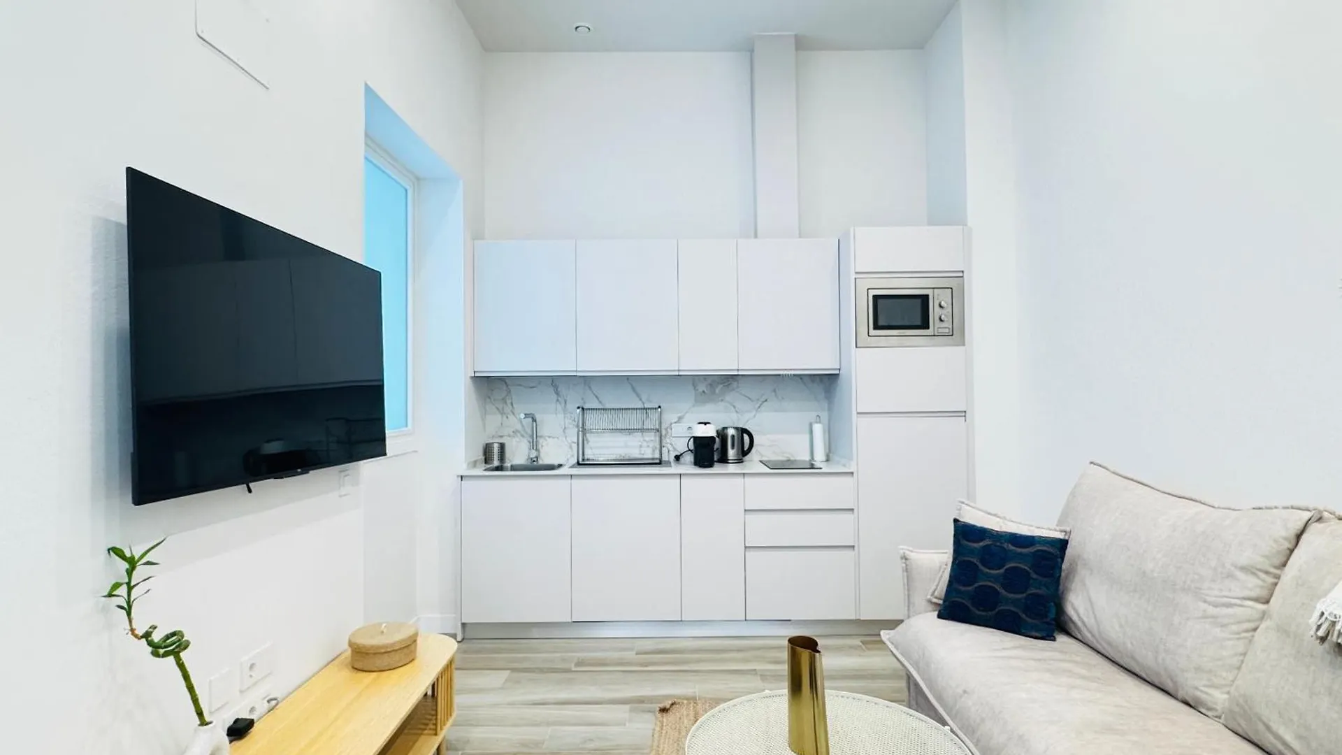 Qe Apartments Cadice Spagna
